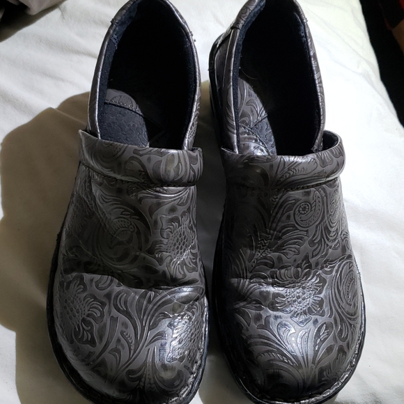 B.O.C. PEGGY Women's Clogs - Picture 2 of 8